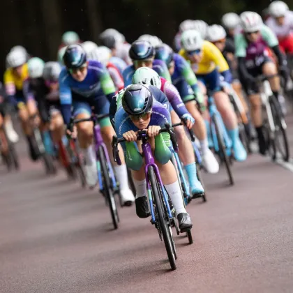 Startuje Tour de Feminin! Mezinárodní ženský etapový cyklistický závod na severu Čech.