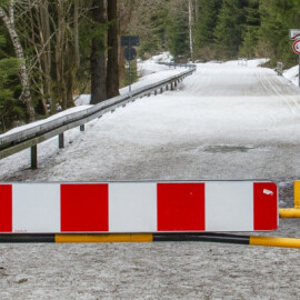 SILNICE KOLEM PŘEHRADY SOUŠ SE OPĚT OTEVÍRÁ